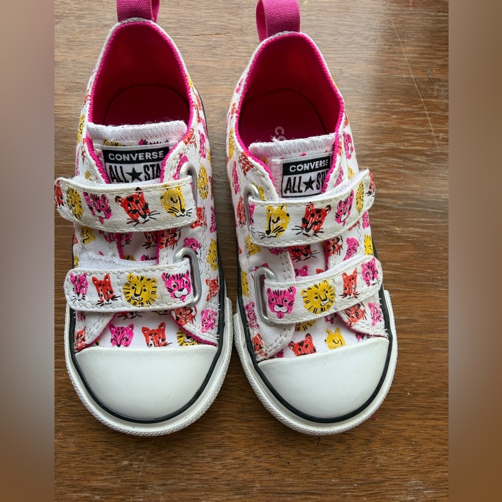 Kids Converse Chuck Taylor All Star Easy-On Jungle Cats sneakers